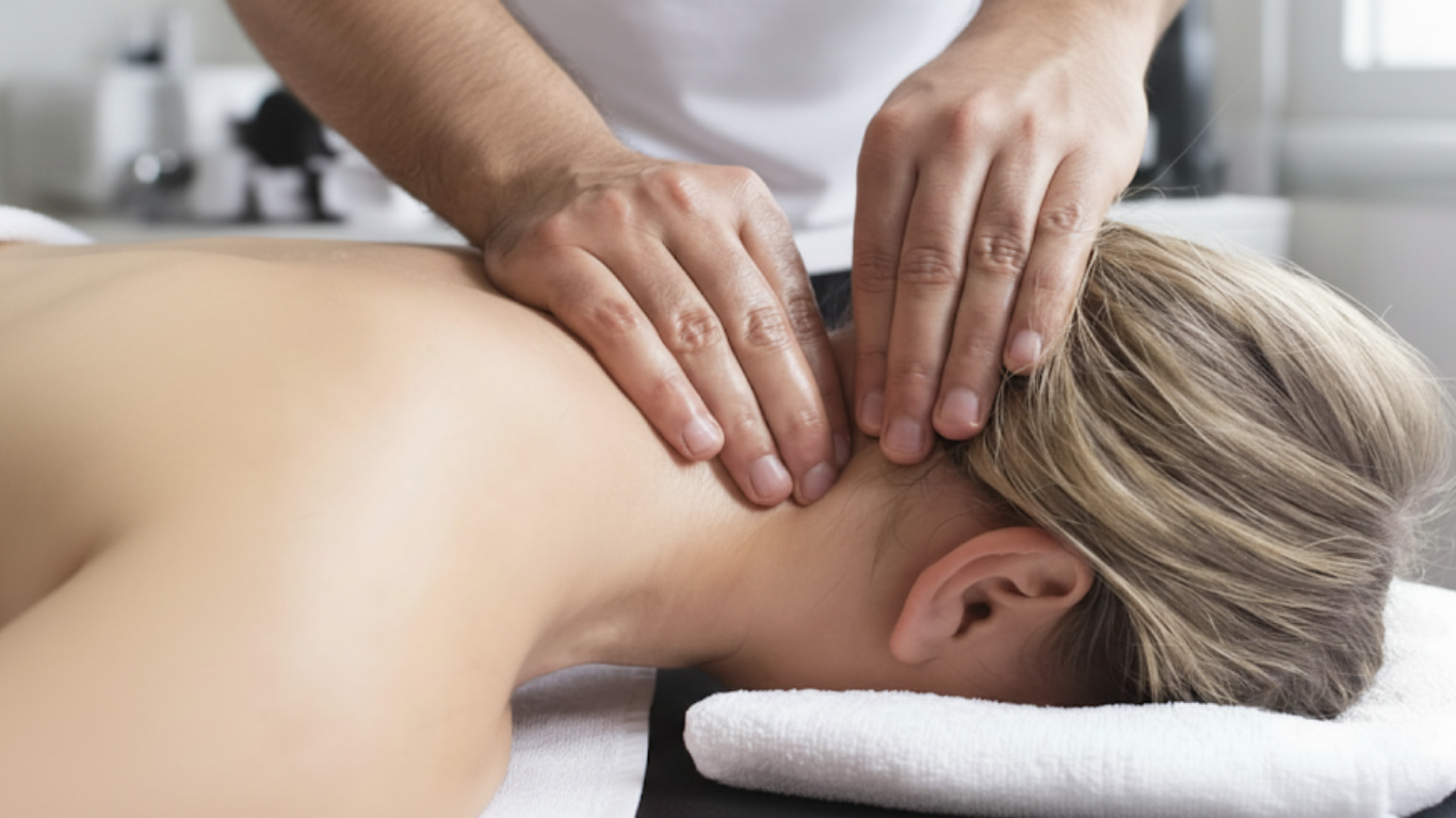 Massaggio terapeutico cervicale solo per donne Castel Volturno